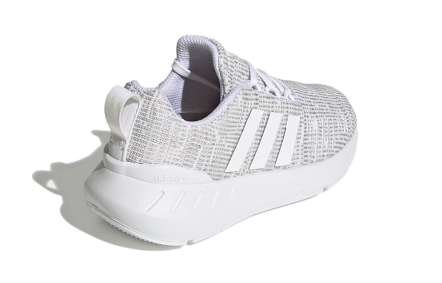 Фото № 4 с приближением к товару «‎BP adidas originals originals Swift Run 22 Running shoes»