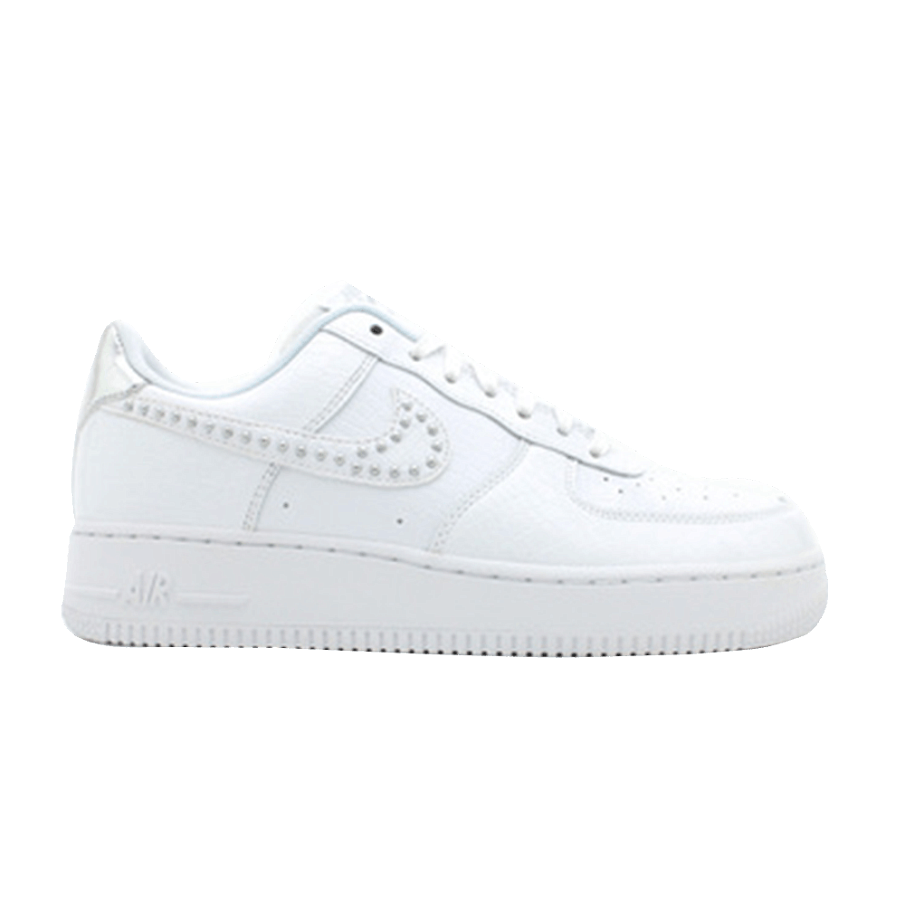 Фото № 1 с приближением к товару «‎Nike Women's Air Force 1 Low 07 White (576754-110)»