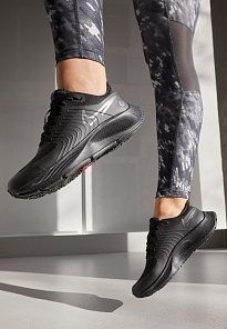 Фото № 3 с приближением к товару «‎Nike Air Zoom Pegasus 38 Shield»