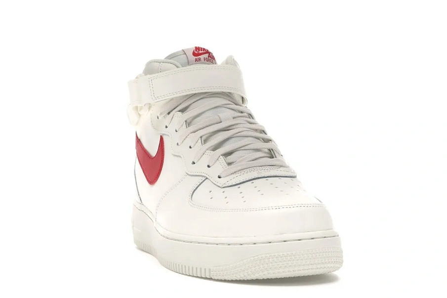 Фото № 2 с приближением к товару «‎Nike Air Force 1 Mid Sail University Red»
