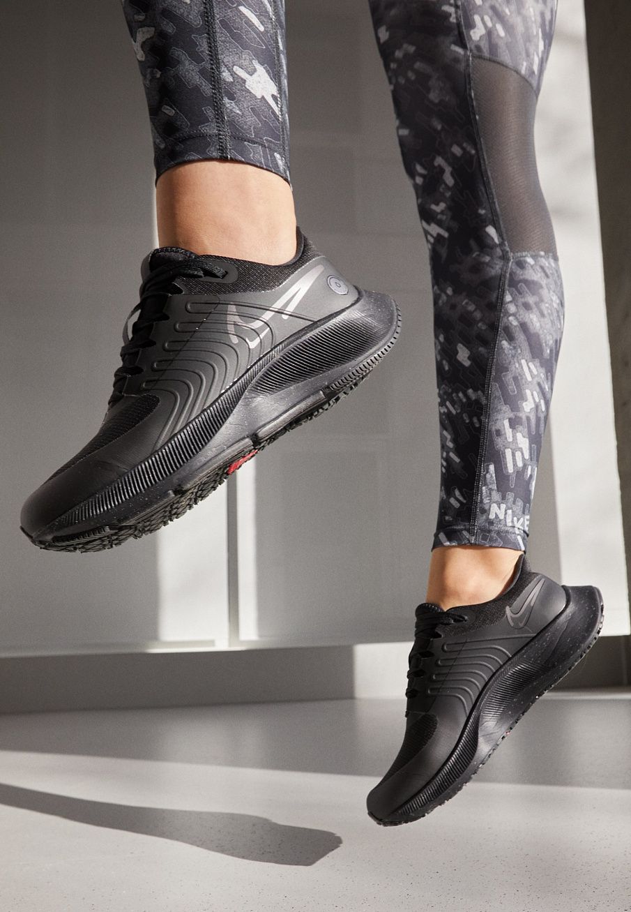 Фото № 3 с приближением к товару «‎Nike Air Zoom Pegasus 38 Shield»
