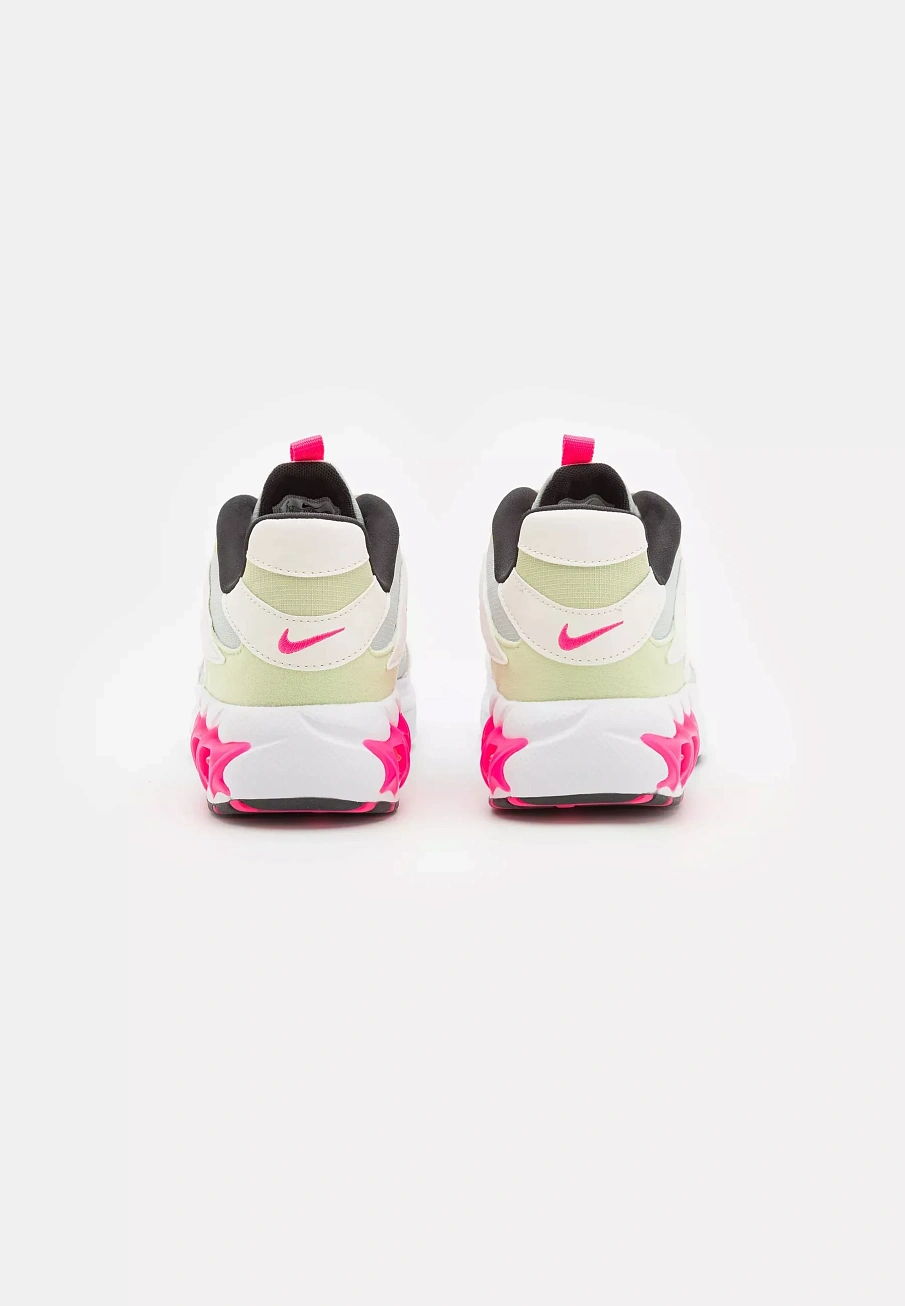 Фото № 4 с приближением к товару «‎ZOOM AIR FIRE»