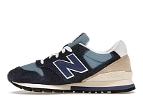 Фото № 3 с приближением к товару «‎New Balance 996»