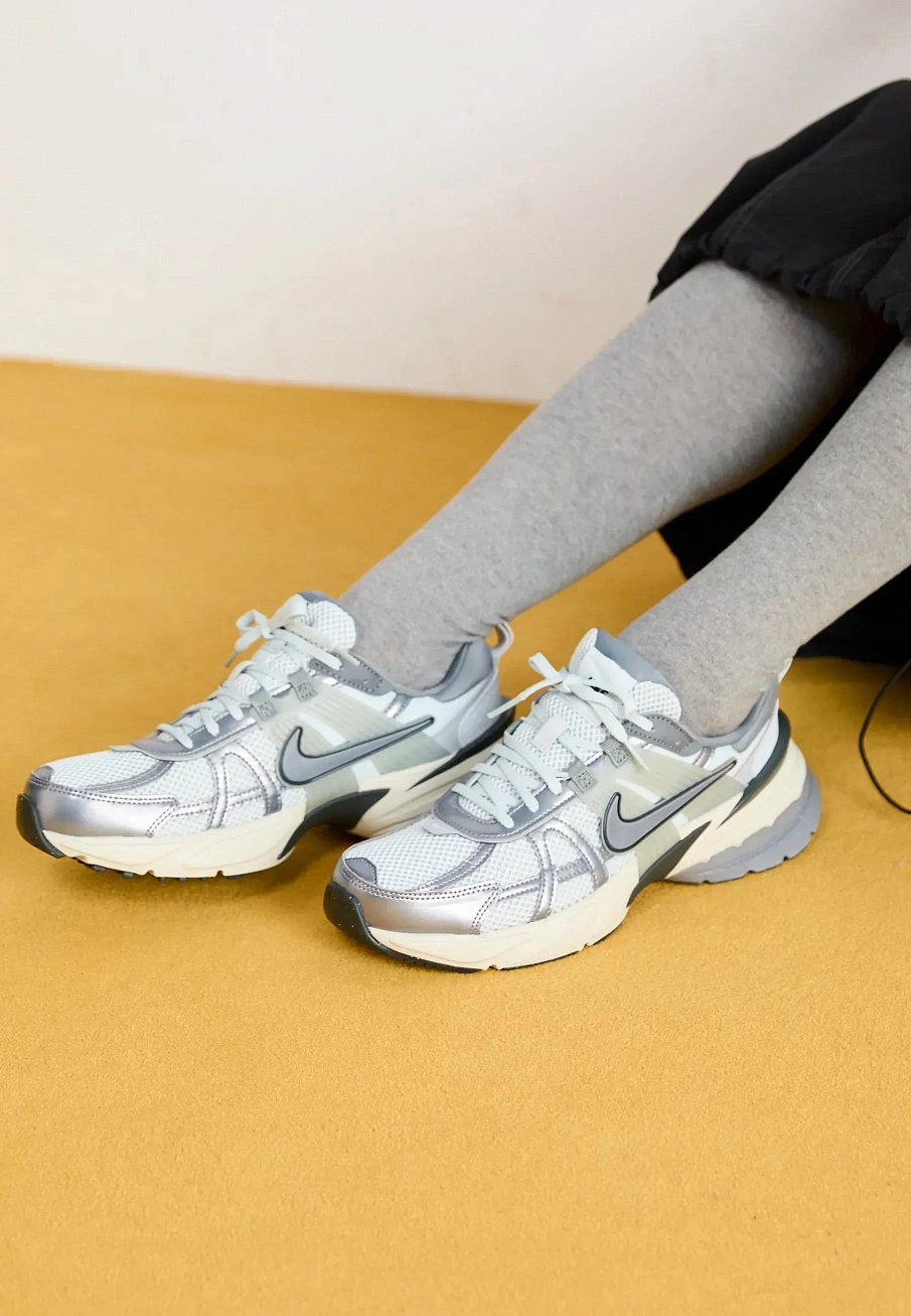 Фото № 2 с приближением к товару «‎V2K RUN»