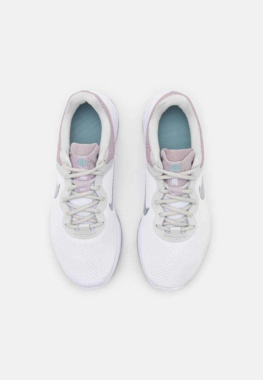 Фото № 2 с приближением к товару «‎Nike Revolution 6»