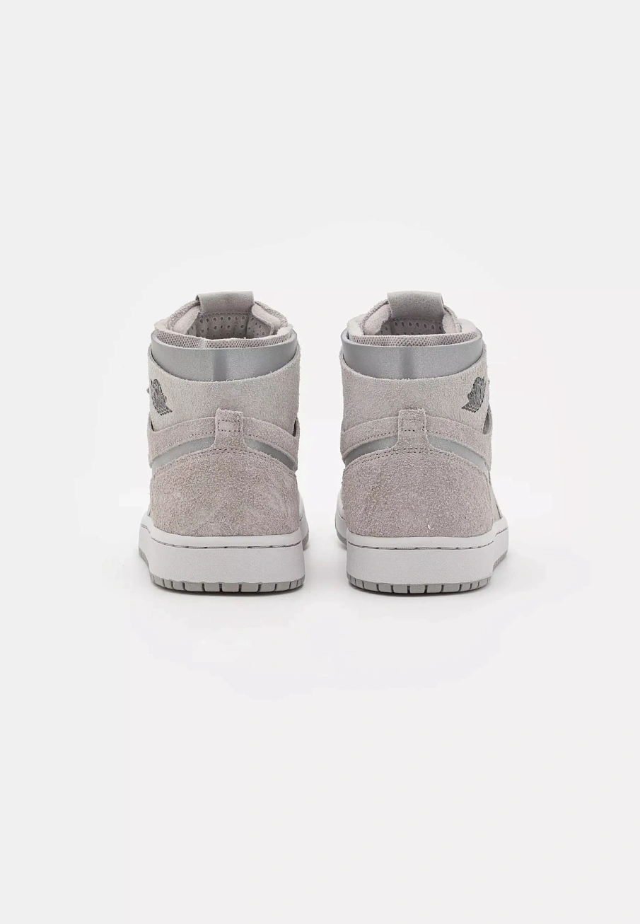 Фото № 4 с приближением к товару «‎W AIR JORDAN 1 ZOOM AIR CMFT»
