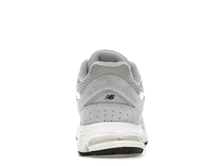 Фото № 4 с приближением к товару «‎New Balance 2002R»