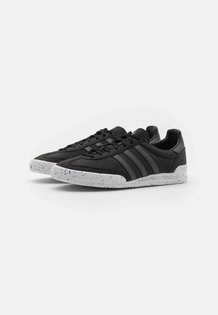 Фото № 2 с приближением к товару «‎Adidas Jeans »