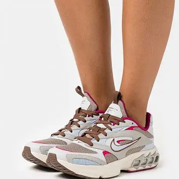 Nike Wmns Air Zoom Fire  - 1