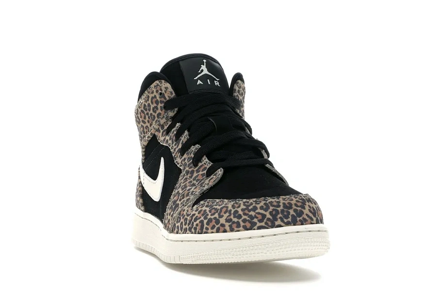 Фото № 2 с приближением к товару «‎Jordan 1 Mid SE Leopard »