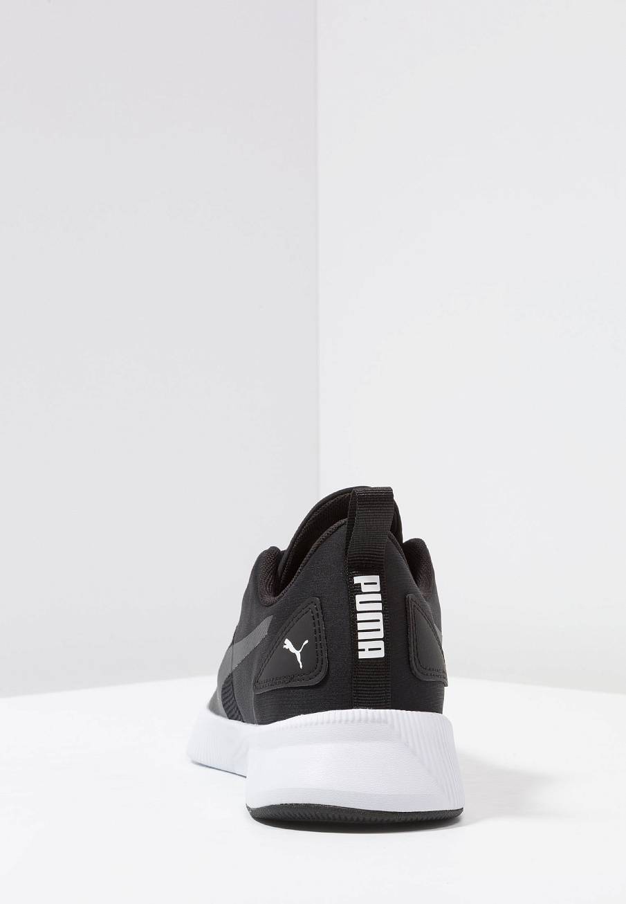 Фото № 4 с приближением к товару «‎Puma Flyer»