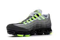 Фото № 3 с приближением к товару «‎Nike Air VaporMax 95 Neon»