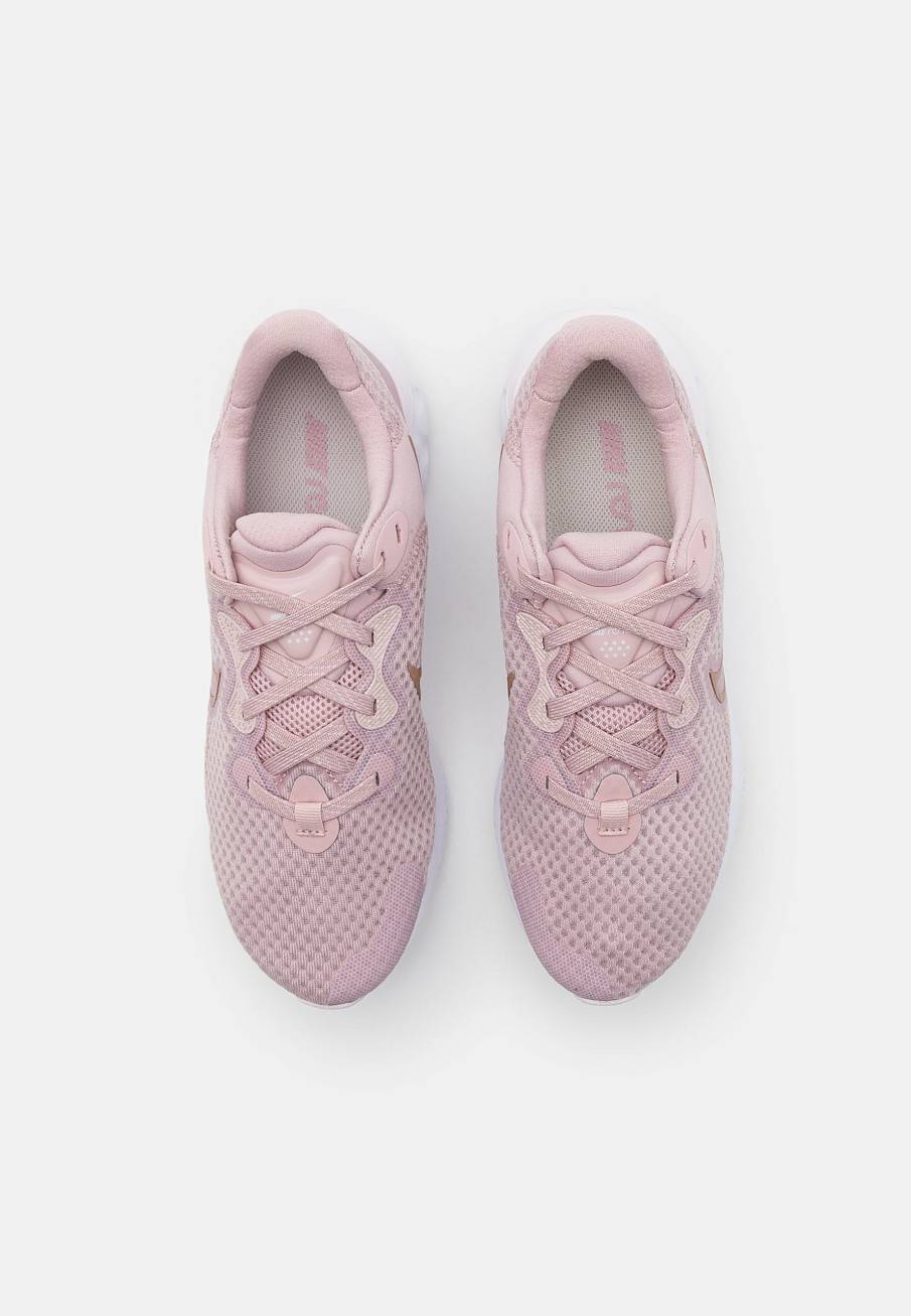 Фото № 2 с приближением к товару «‎Nike Renew Run 2»