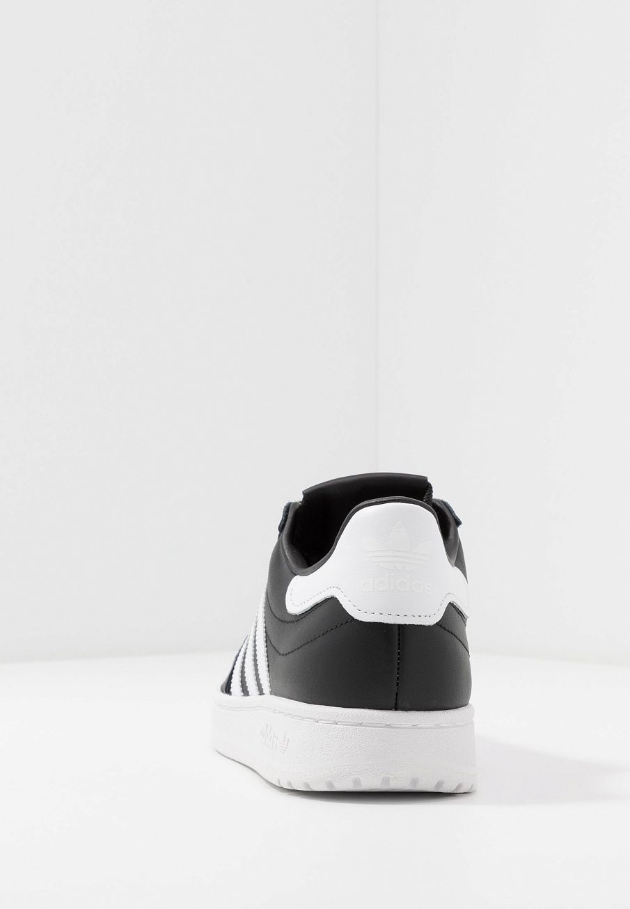 Фото № 4 с приближением к товару «‎Adidas Team Court »