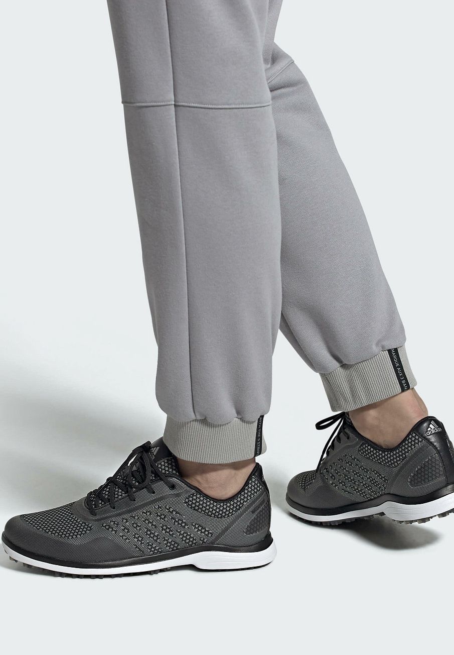 Фото № 2 с приближением к товару «‎Adidas Alphaflex Spikeless»