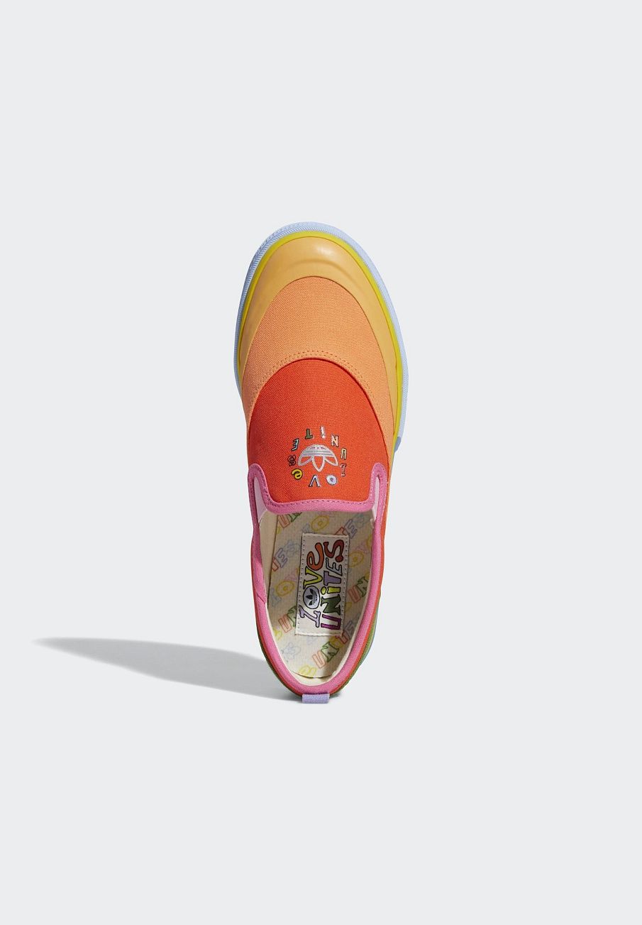 Фото № 4 с приближением к товару «‎Adidas Nizza Slip ON Pride »