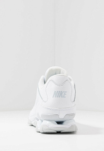 Фото № 3 с приближением к товару «‎Nike Reax 8 TR»