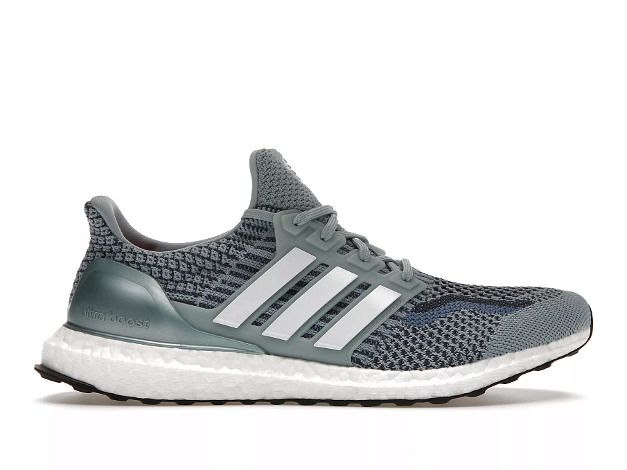 Фото № 1 с приближением к товару «‎adidas Ultra Boost 5.0 DNA Magic Grey Shadow Navy»