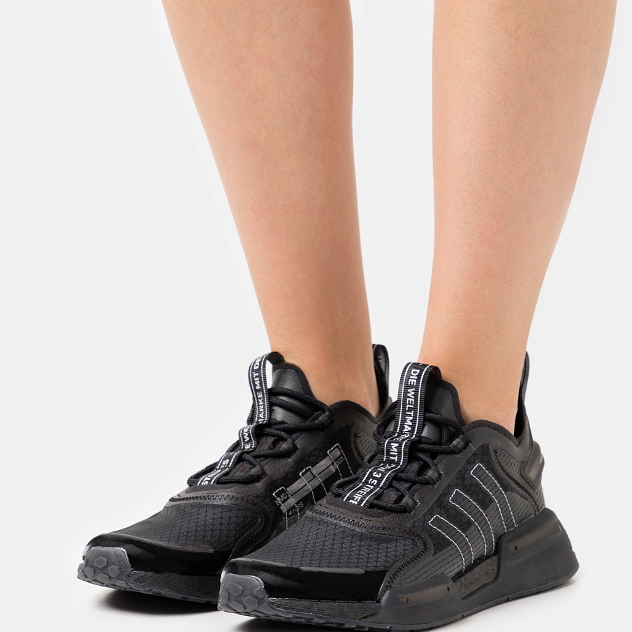 Фото № 2 с приближением к товару «‎Adidas Nmd R1 V3 »