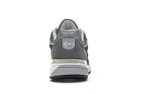 Фото № 4 с приближением к товару «‎New Balance 990v4»
