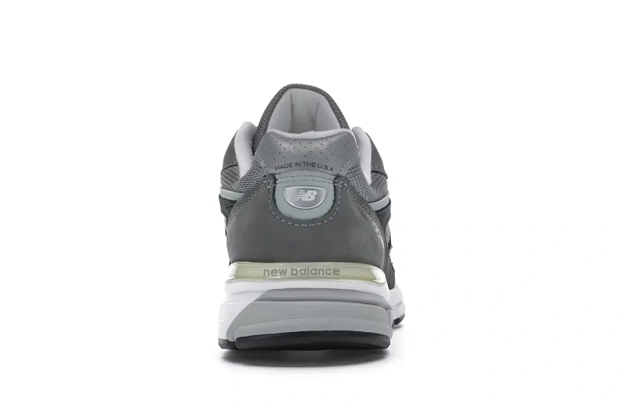 Фото № 4 с приближением к товару «‎New Balance 990v4»