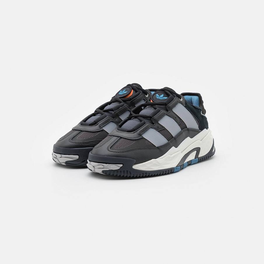 Фото № 2 с приближением к товару «‎Adidas Niteball »