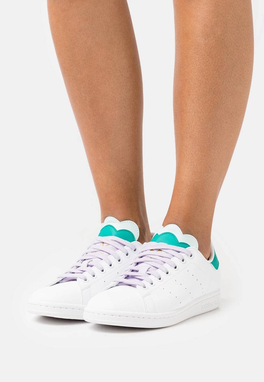 Фото № 2 с приближением к товару «‎Adidas Stan Smith »