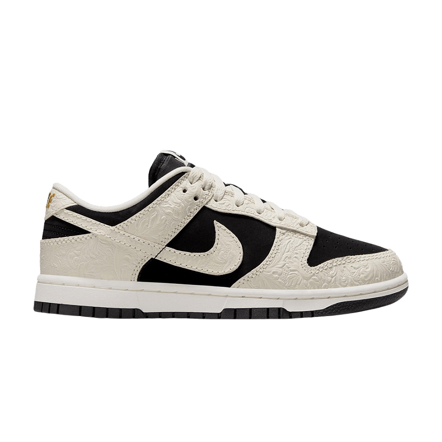 Фото № 1 с приближением к товару «‎Nike Women's Dunk Low Embossed Black Sail»