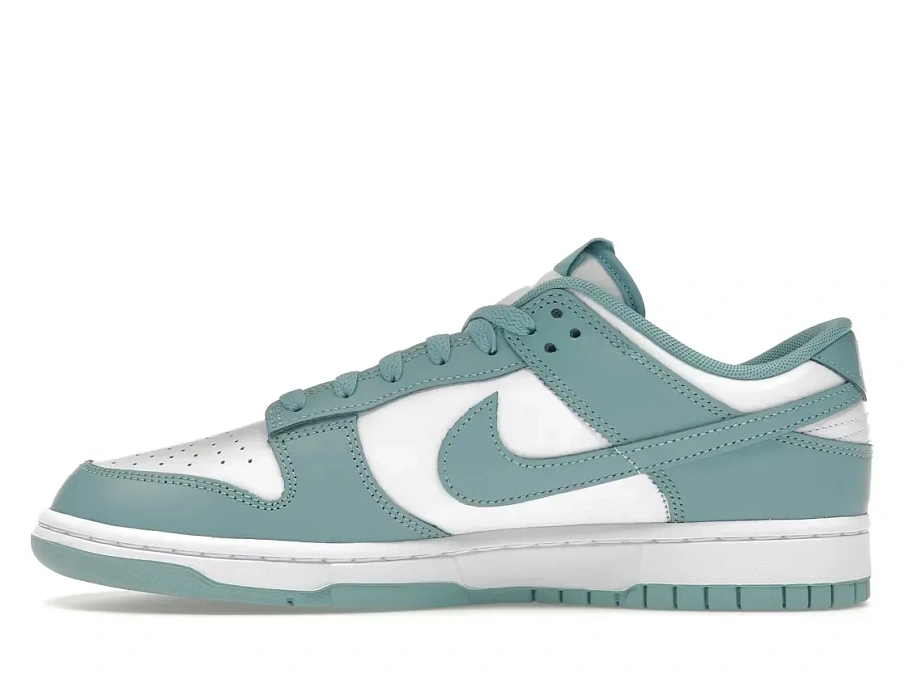 Фото № 3 с приближением к товару «‎Nike Dunk Low»