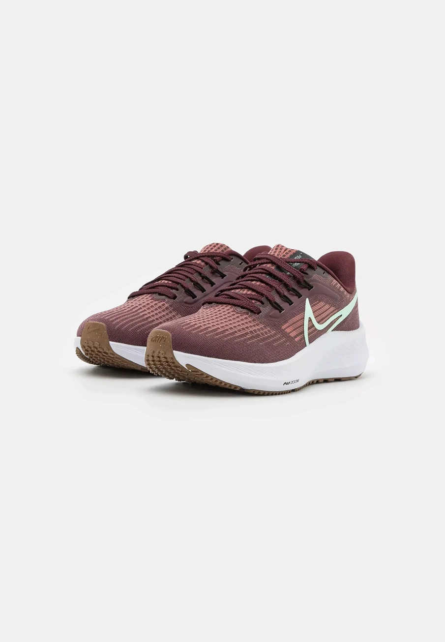 Фото № 2 с приближением к товару «‎AIR ZOOM PEGASUS 39»