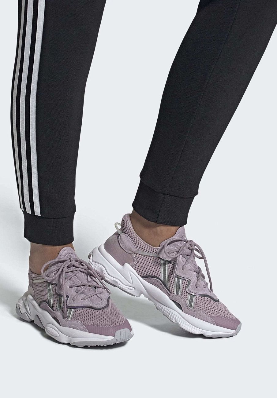 Фото № 1 с приближением к товару «‎Adidas Ozweego Shoes »