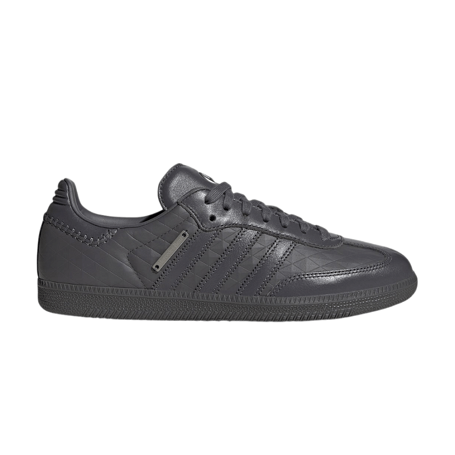Фото № 1 с приближением к товару «‎Mercedes-Benz x adidas Samba OG Grey Five Silver Metallic»