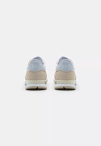 Фото № 2 с приближением к товару «‎WOMENS INTERNATIONALIST»