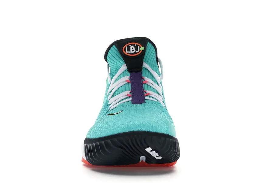 Фото № 2 с приближением к товару «‎Nike LeBron 16 Low Air Max Trainer 2»