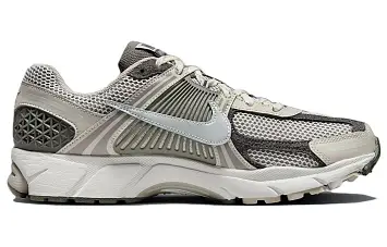  Nike Air Zoom Vomero 5 Running shoes - 3