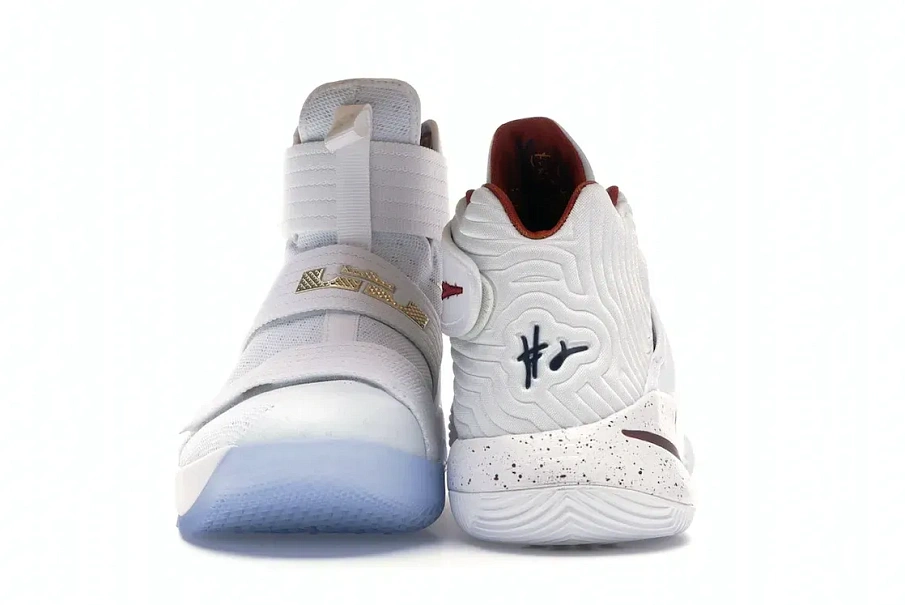 Фото № 4 с приближением к товару «‎Nike Basketball LeBron Kyrie Four Wins Game 6 Unbroken Championship Pack»