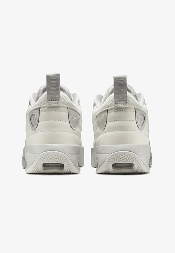 JORDAN MAX AURA 6 - 4
