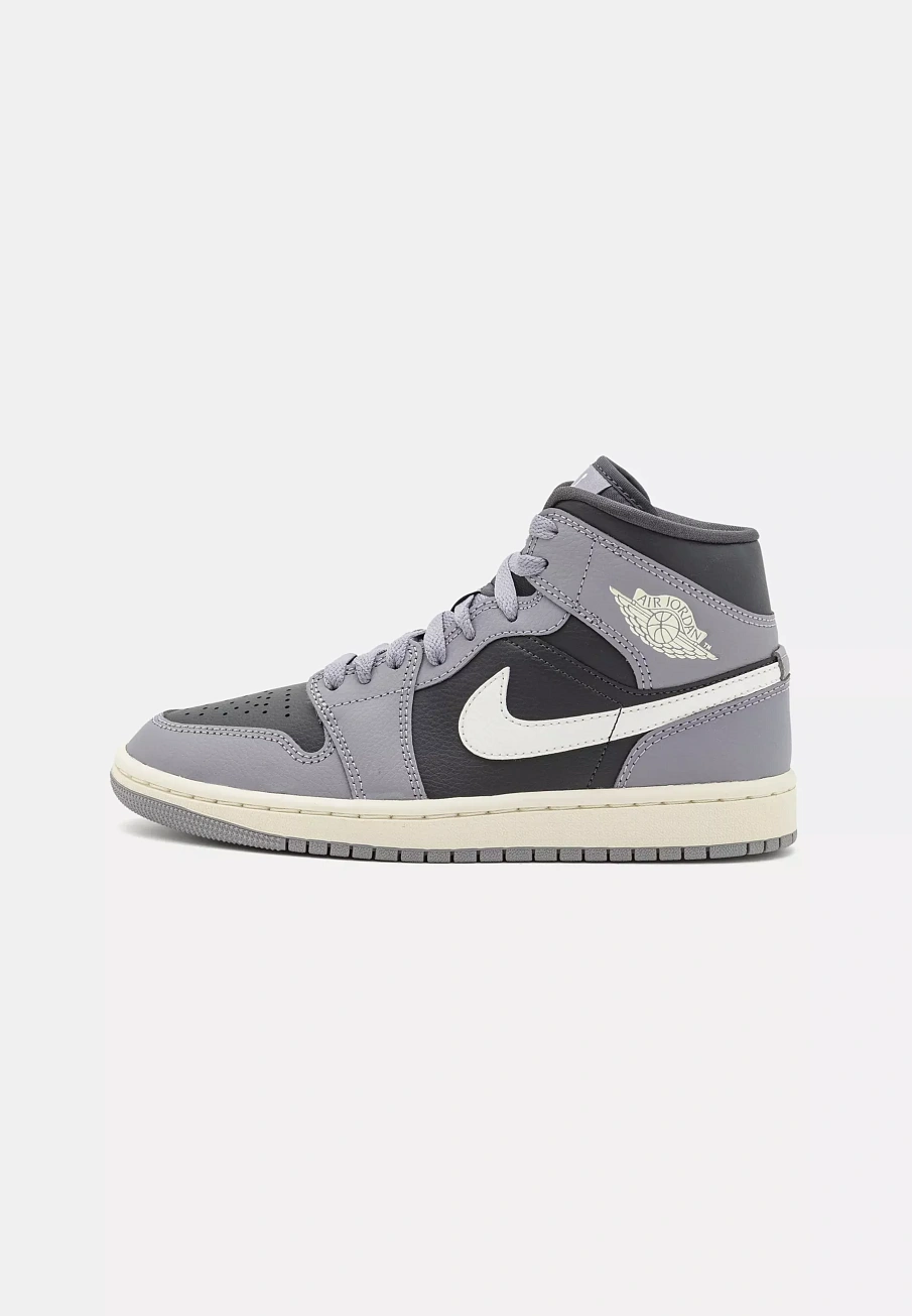 Фото № 2 с приближением к товару «‎AIR JORDAN 1 MID»