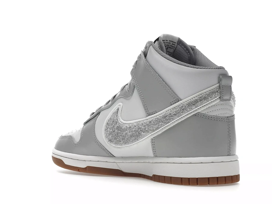 Фото № 2 с приближением к товару «‎Nike Dunk High University Chenille Swoosh Light Smoke Grey»