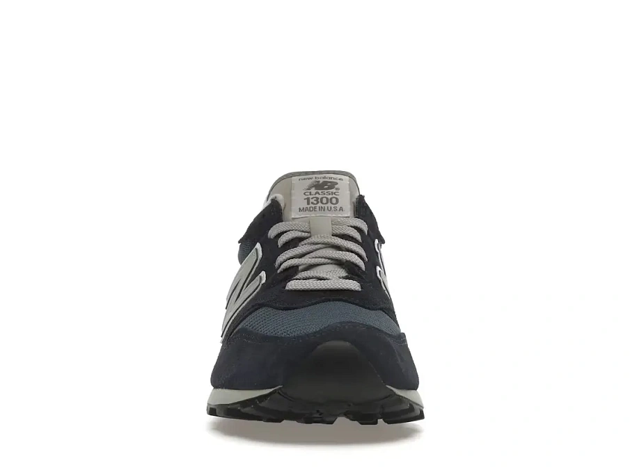 Фото № 2 с приближением к товару «‎New Balance 1300»
