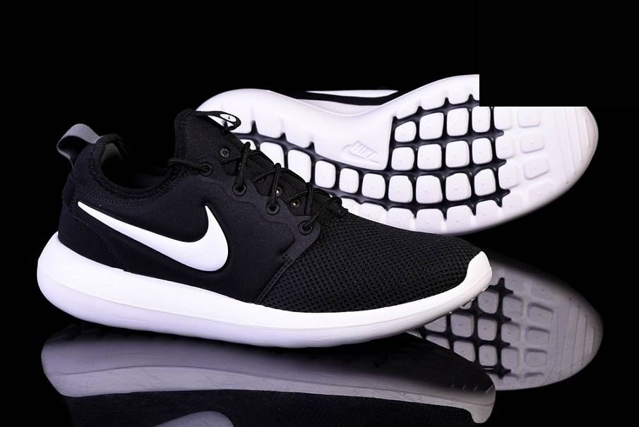 Фото № 4 с приближением к товару «‎Nike Roshe Two »