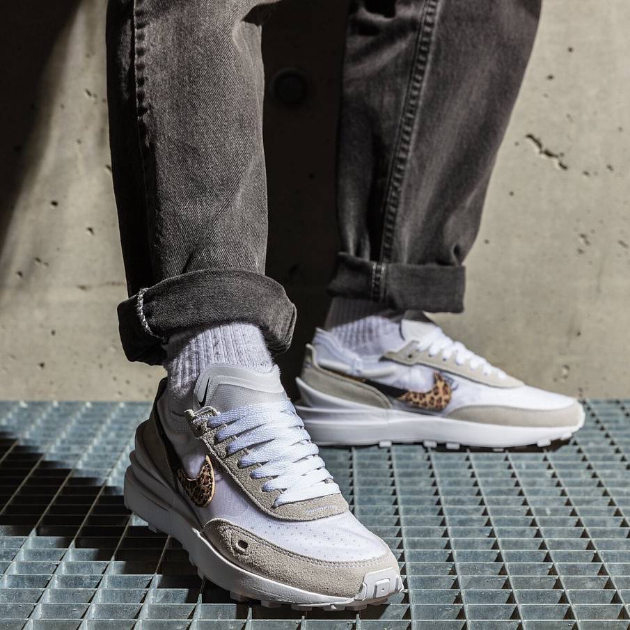 Фото № 2 с приближением к товару «‎Nike Waffle One SE»