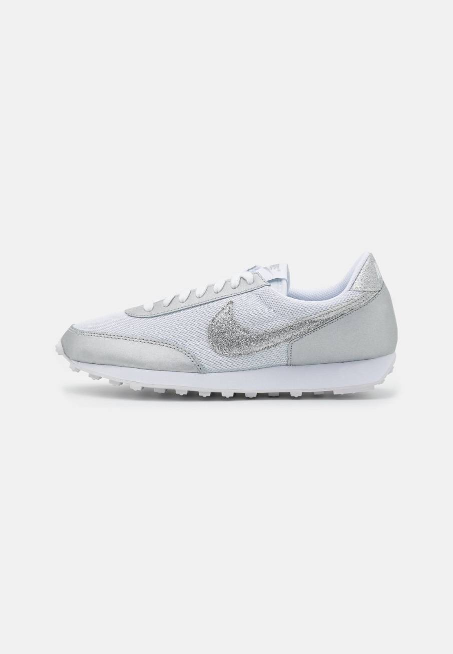 Фото № 1 с приближением к товару «‎Nike Daybreak »