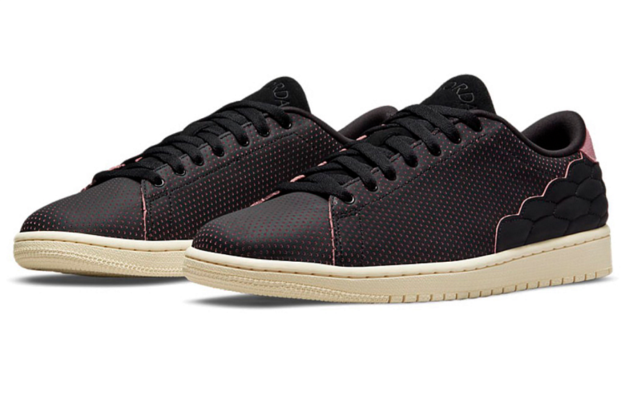 Фото № 3 с приближением к товару «‎Air Jordan 1 Centre Court BlackPink»