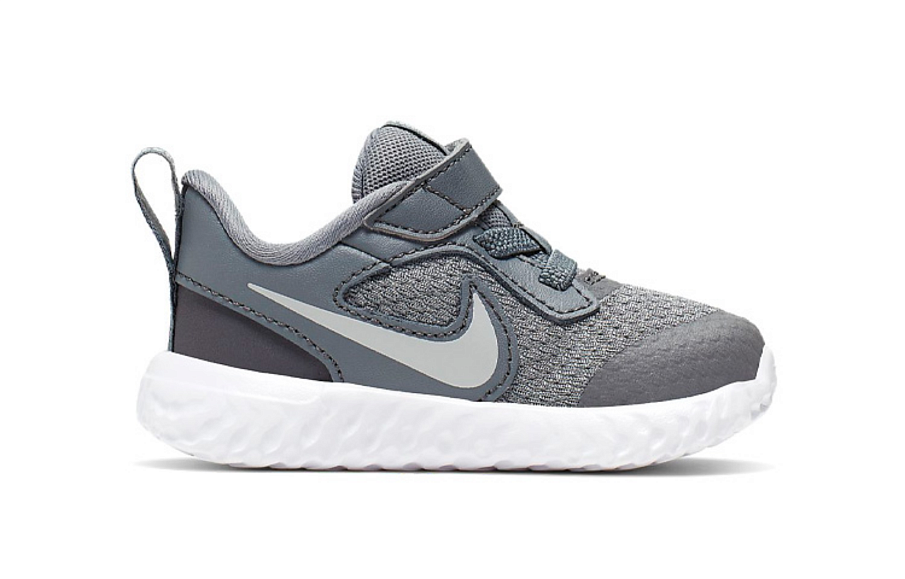 Фото № 2 с приближением к товару «‎Nike Revolution 5 TD 'Cool Grey'»