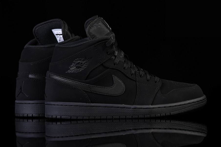 Фото № 2 с приближением к товару «‎Nike Air Jordan 1 Retro Nubuck Triple »