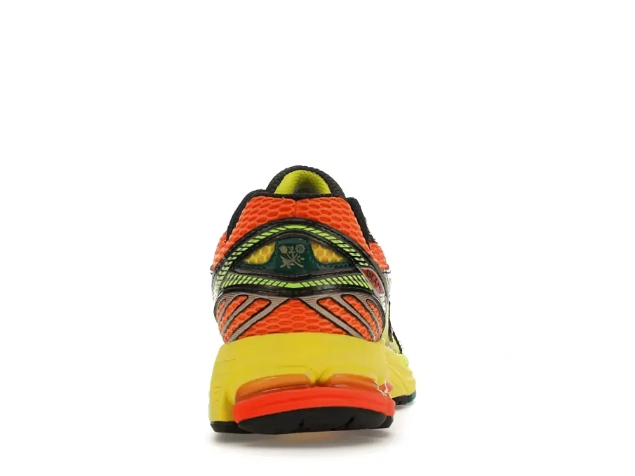 Фото № 4 с приближением к товару «‎New Balance 860v2»