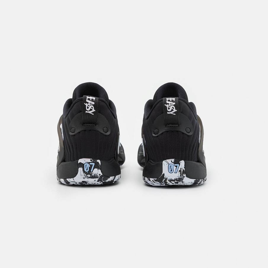 Фото № 3 с приближением к товару «‎Nike Kd15»