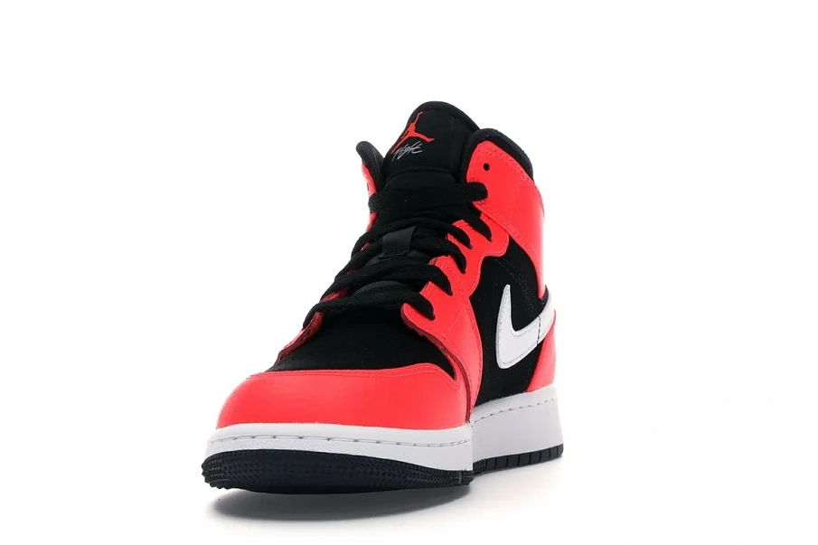 Фото № 3 с приближением к товару «‎Jordan 1 Mid Infrared 23 »