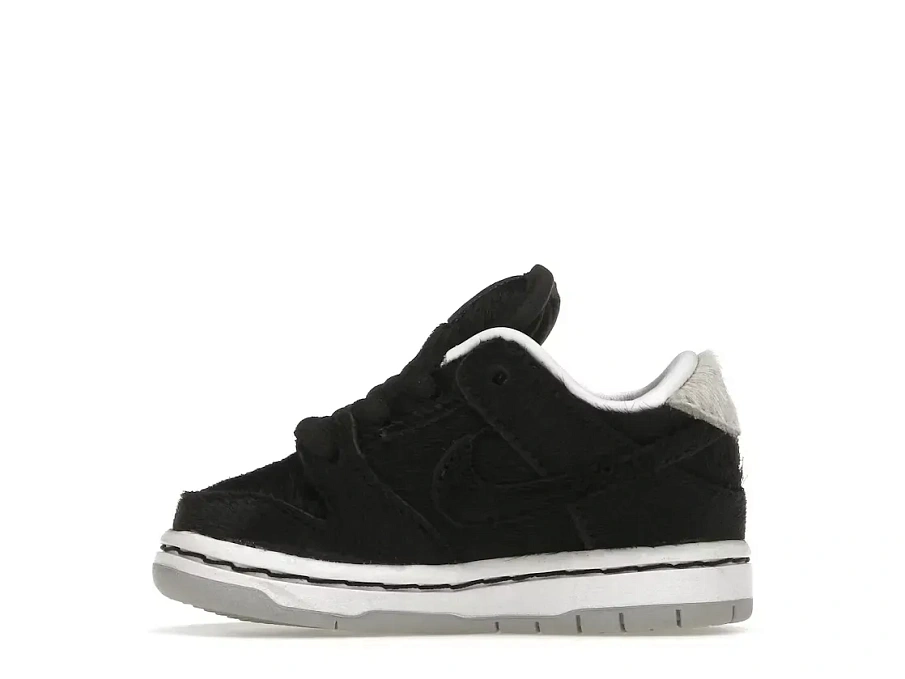 Фото № 3 с приближением к товару «‎Nike SB Dunk Low»
